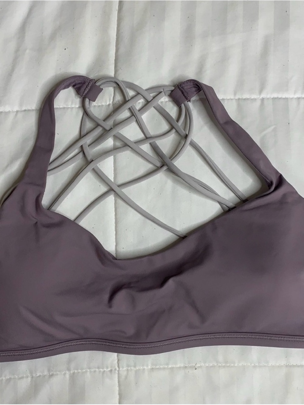 lululemon athletica Strappy Back Wireless Bralette in Dusty Lavender 12 EUC
